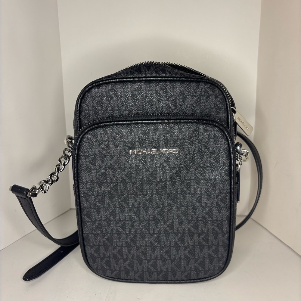 Michael Kors Jet Set Travel Flight Bag Medium Logo Chain Crossbody